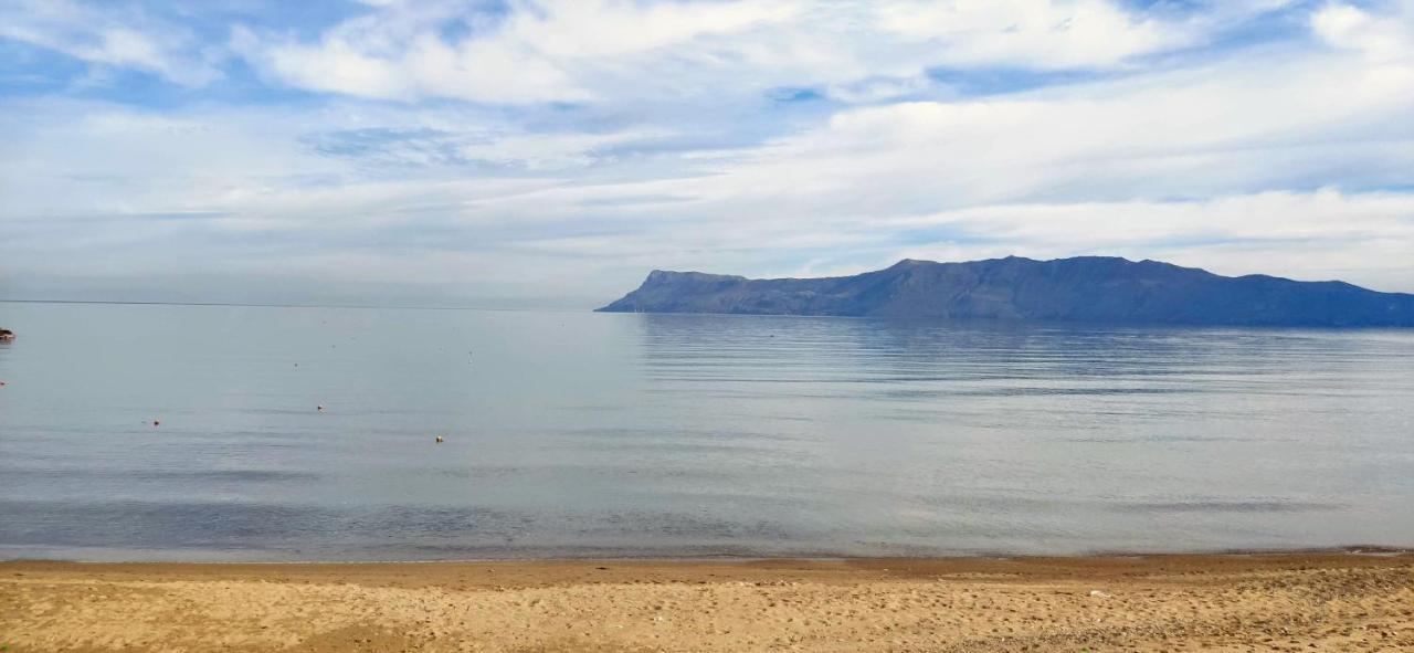 Hotel Peli كيساموس المظهر الخارجي الصورة